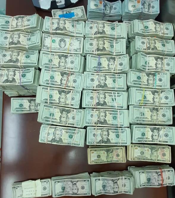 Confiscan más de 730 mil dólares en la Aduana de Tijuana