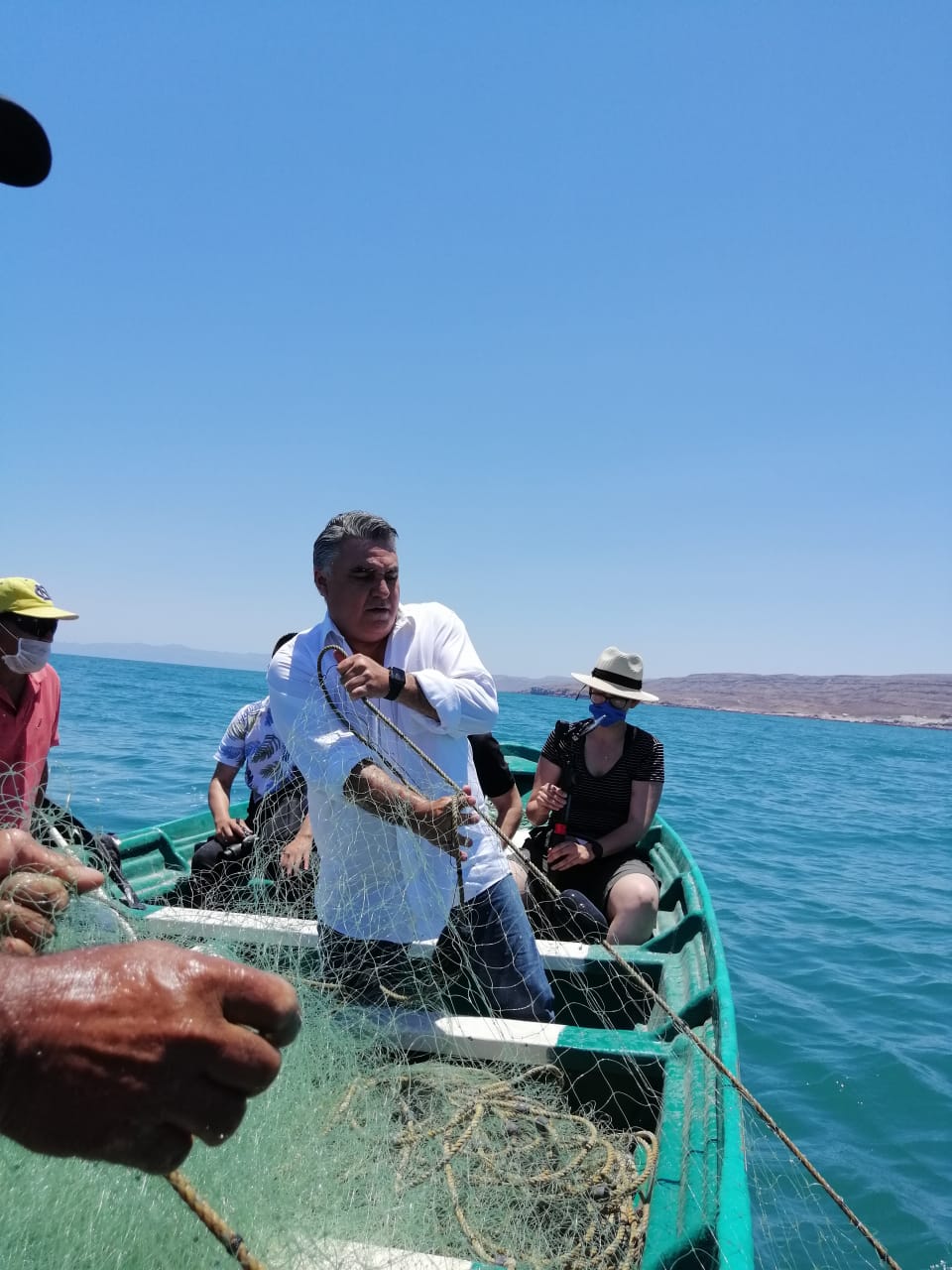 Lleva Apoyos del Programa “BIENPESCA”, Alejandro Ruiz Uribe a Pescadores del Mar de Cortes