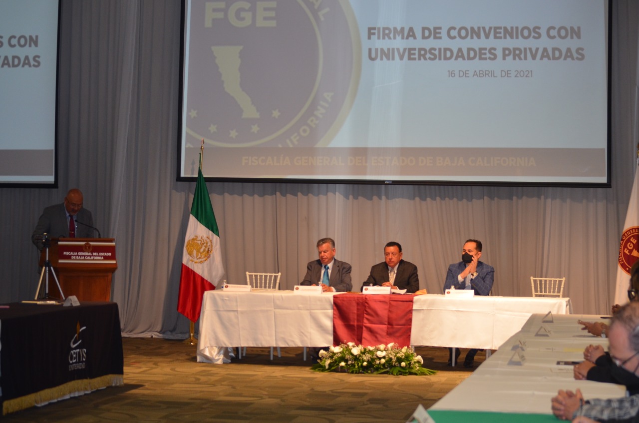 Fiscal General firma convenio de colaboración con universidades privadas de BC