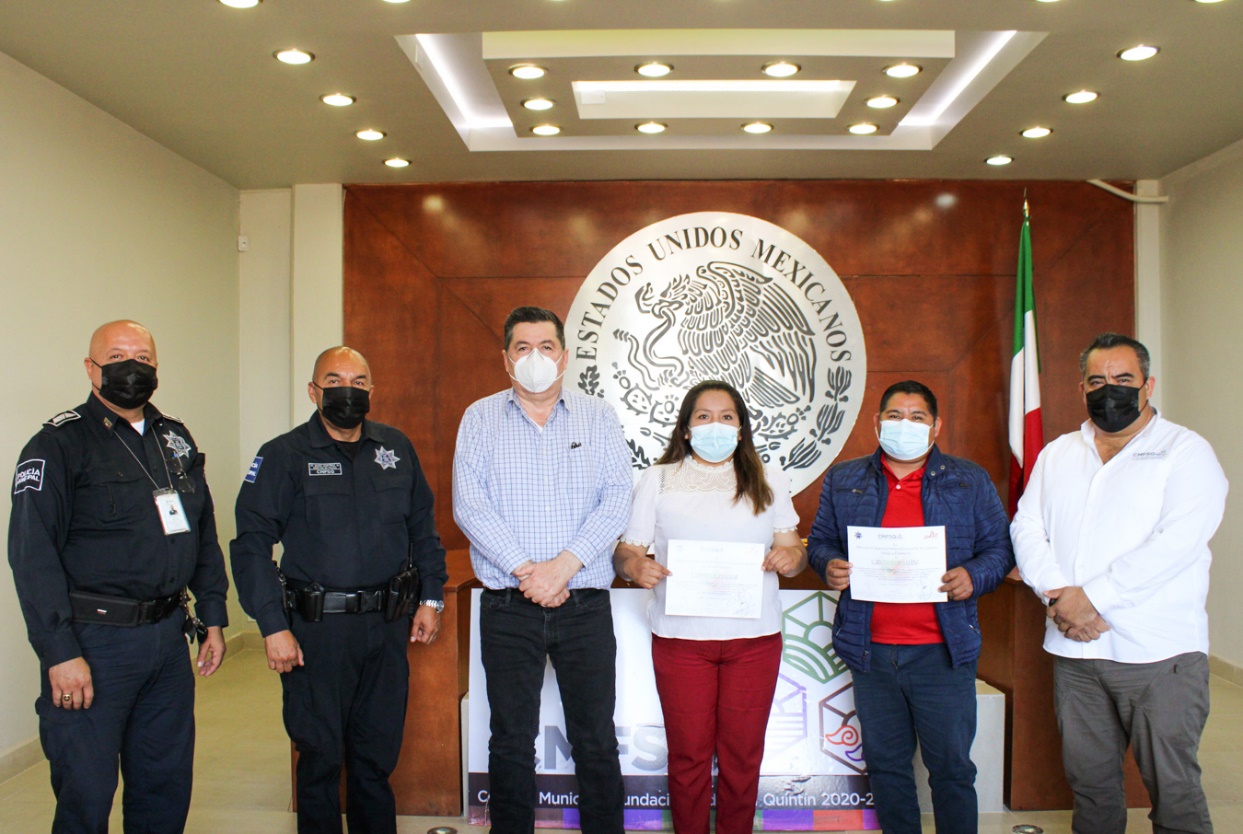 Capacitan a comunidad de San Quintín en Cultura de la Legalidad, denuncia y prevención de accidentes viales