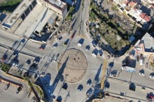 Construcción de glorieta de Santa Fe en bulevar el Rosario,  desfoga tráfico vehicular
