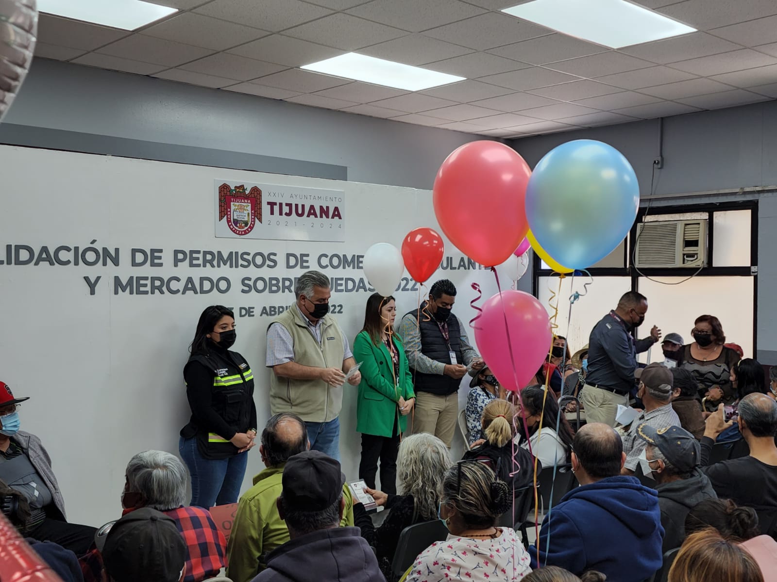 Ayuntamiento de Tijuana revalidó más de 300 permisos en las delegaciones la Presa Este y ALR