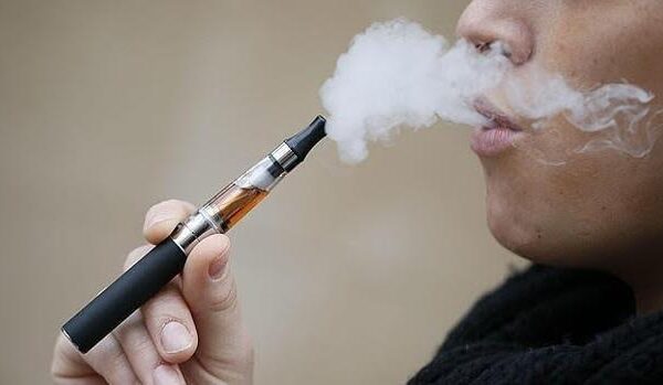 Por Ilegales y Peligrosos Prohíbe Gobierno Federal Cigarrillos electrónicos y vaporizadores