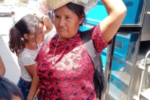 Capilla Jesús Malverde entregó despensas a trabajadores del campo