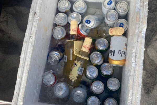 Decomisan alcohol en Playas de Tijuana en operativo del 4 de julio