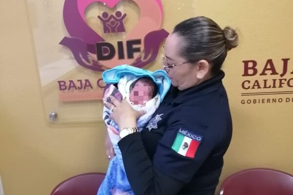 Atiende Policía Municipal reporte de recién nacida abandonada en Hospital General de Tijuana