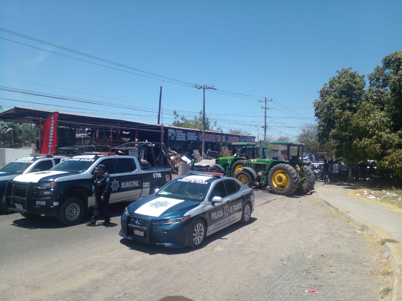 Agricultores sinaloenses toman las instalaciones de PEMEX en Culiacán