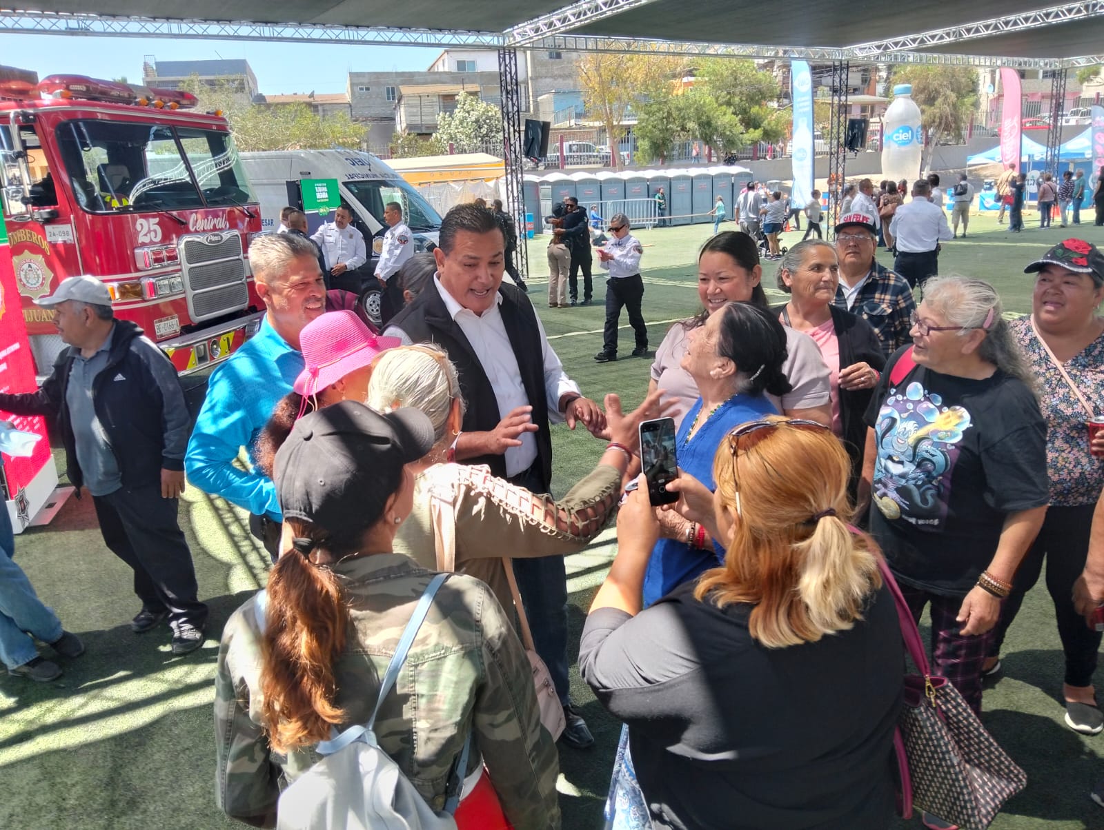 Deberán plazas comerciales anunciar los 40 minutos gratis de estacionamiento: Regidor Arturo Aguirre
