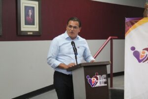 Muy positivo capacitar y sensibilizar a transportistas en su trato con mujeres, niños personas con discapacidad y adultos mayores: Arturo Aguirre